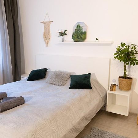 Visaginas Flat White Apartment Екстериор снимка